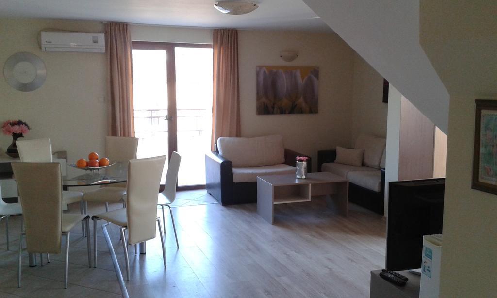 Summer Breeze Apartments Napospart Kültér fotó